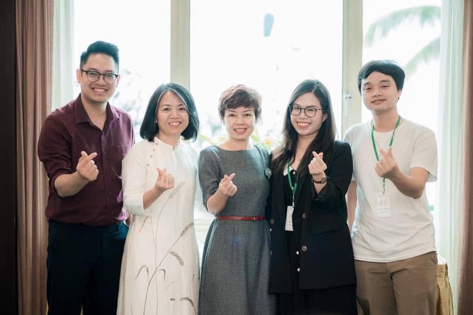 Lâm Bùi cùng đồng nghiệp